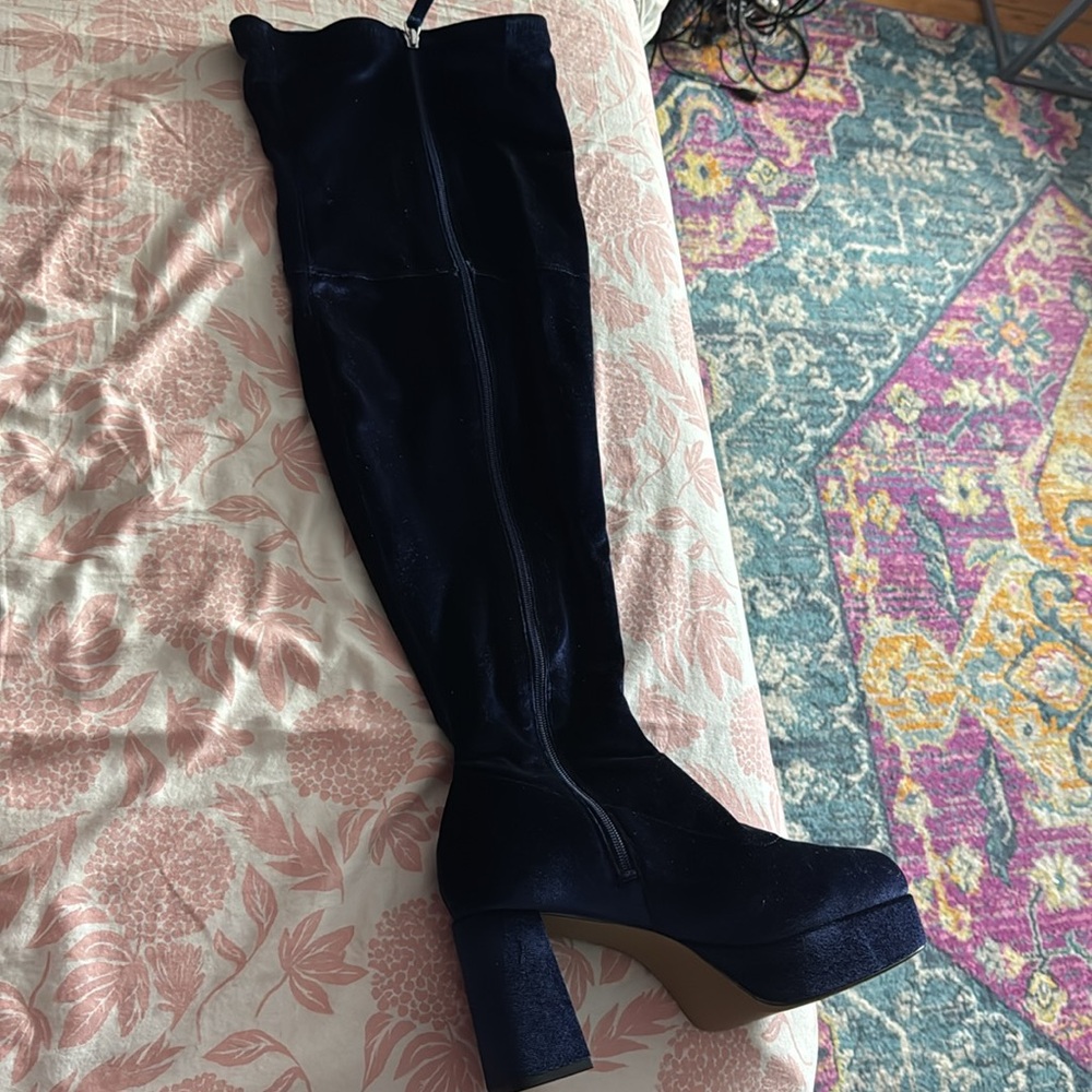 Chic Blue Velvet Knee-High Boot ⭐️4.8 out of 5 stars on Eloquii - Picture 11 of 13